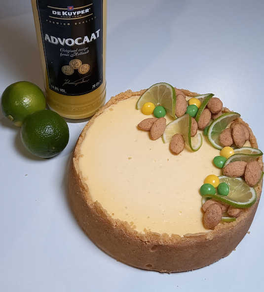 classical-cheesecake-with-lime