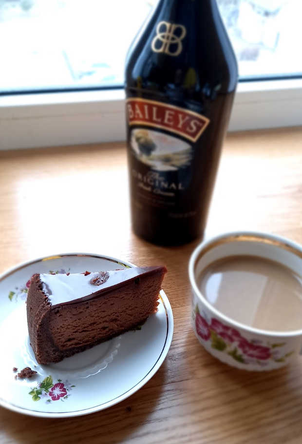 cheesecake-with-coffee